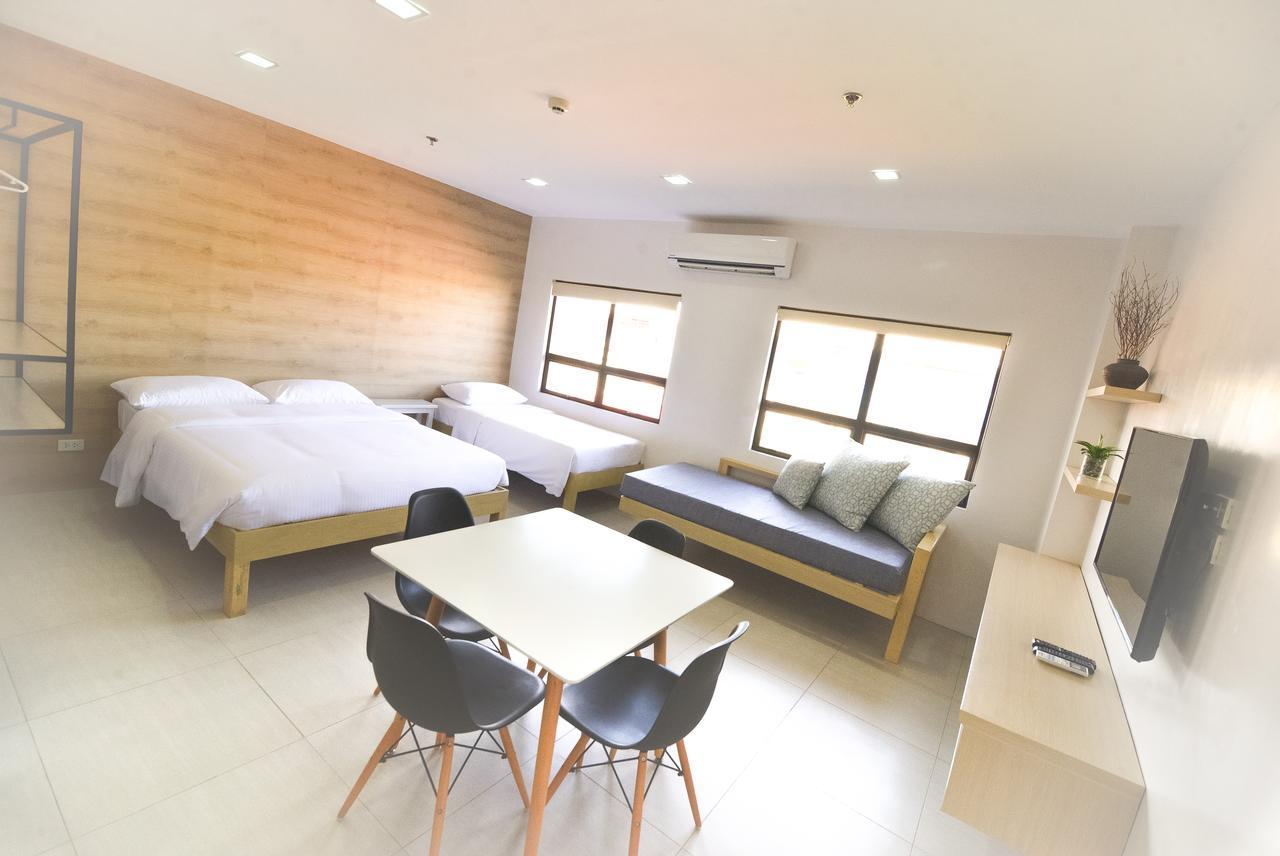 Felix Residences Cebu Exterior photo