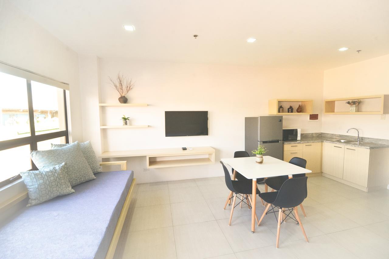 Felix Residences Cebu Exterior photo